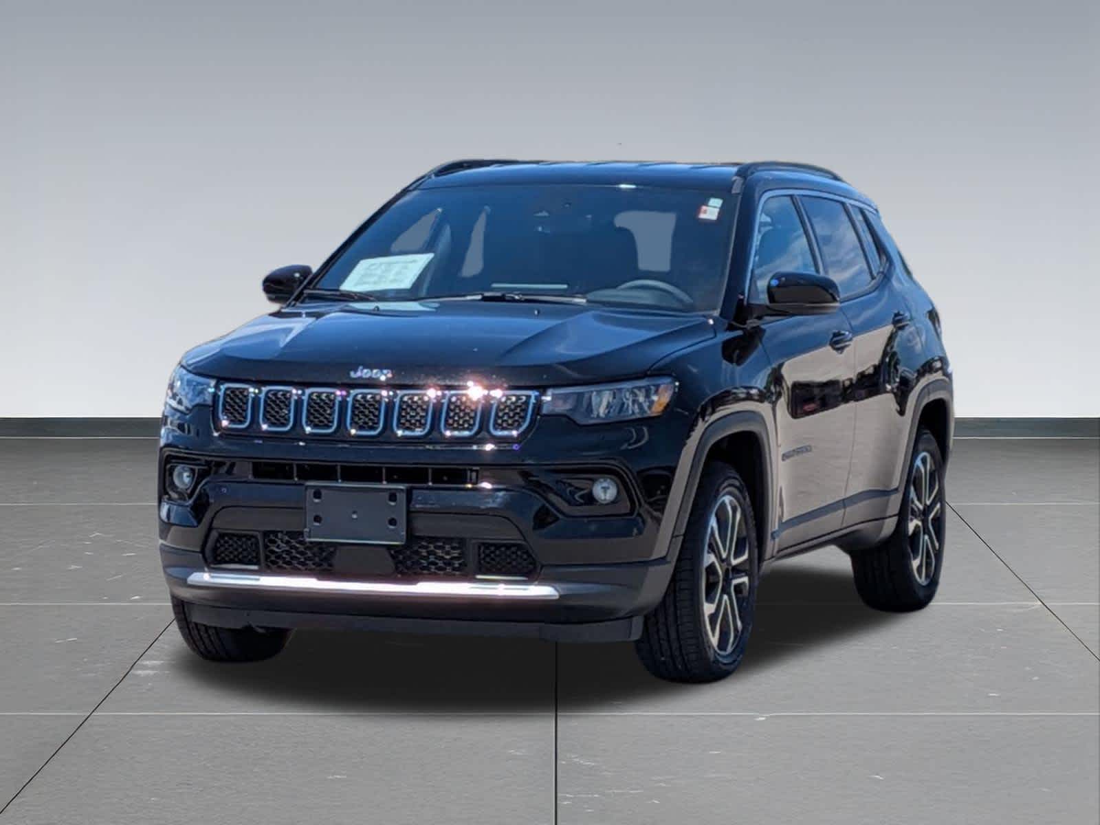 Thumbnail: 2023 Jeep Compass - 9