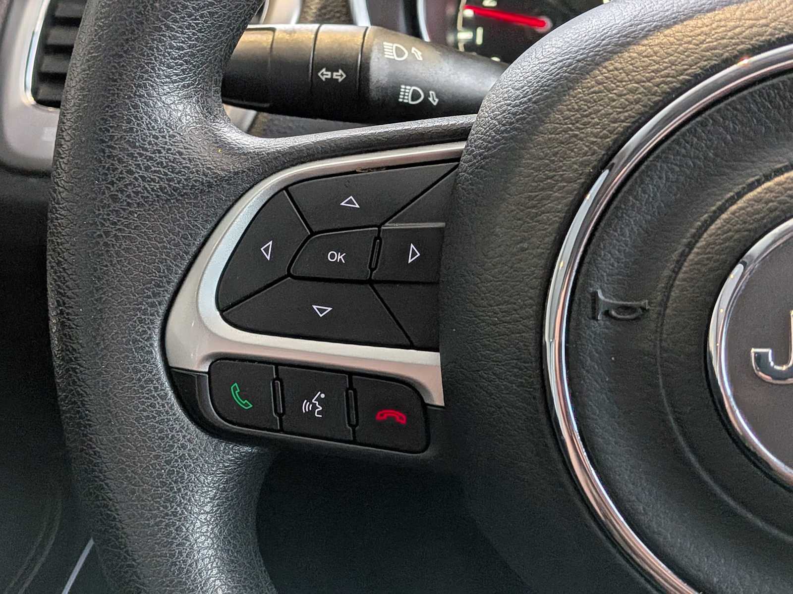 Thumbnail: 2018 Jeep Compass - 21