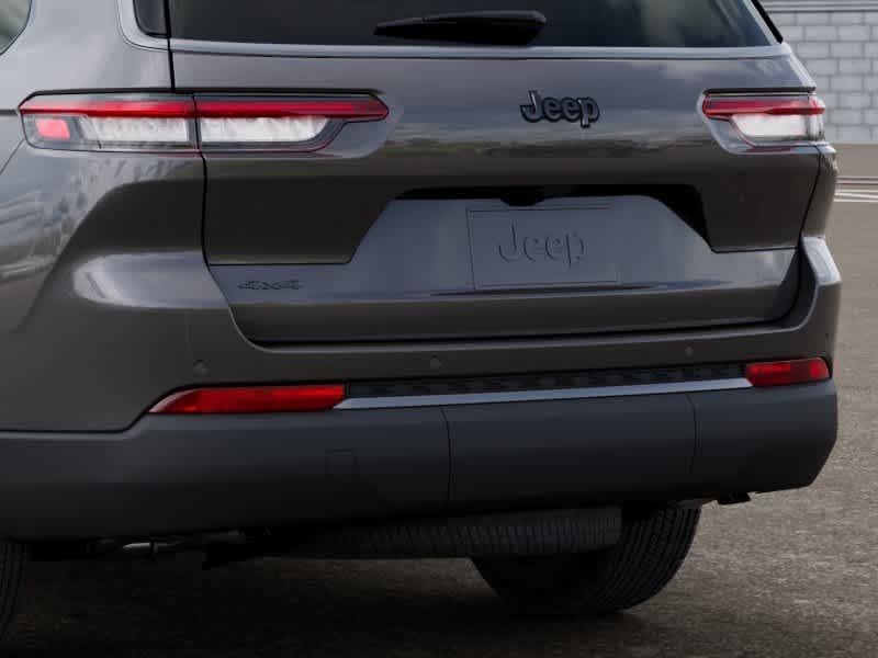 Thumbnail: 2026 Jeep Grand Cherokee L - 13