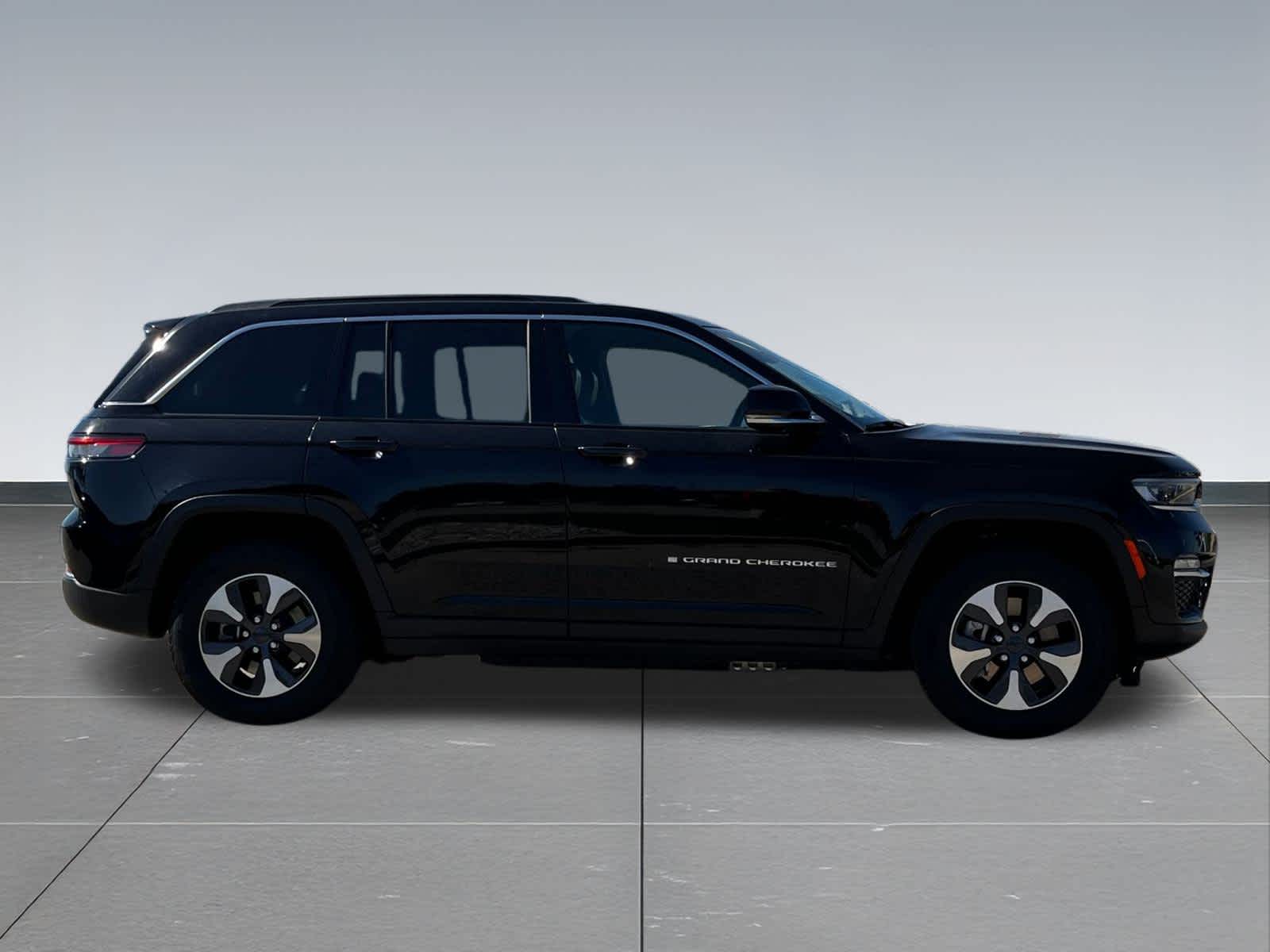 Thumbnail: 2024 Jeep Grand Cherokee - 7