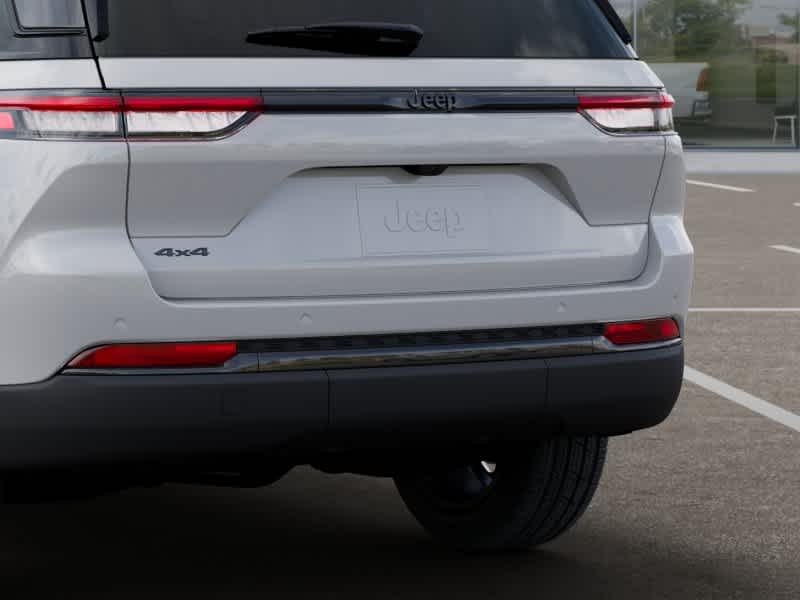 Thumbnail: 2025 Jeep Grand Cherokee - 13