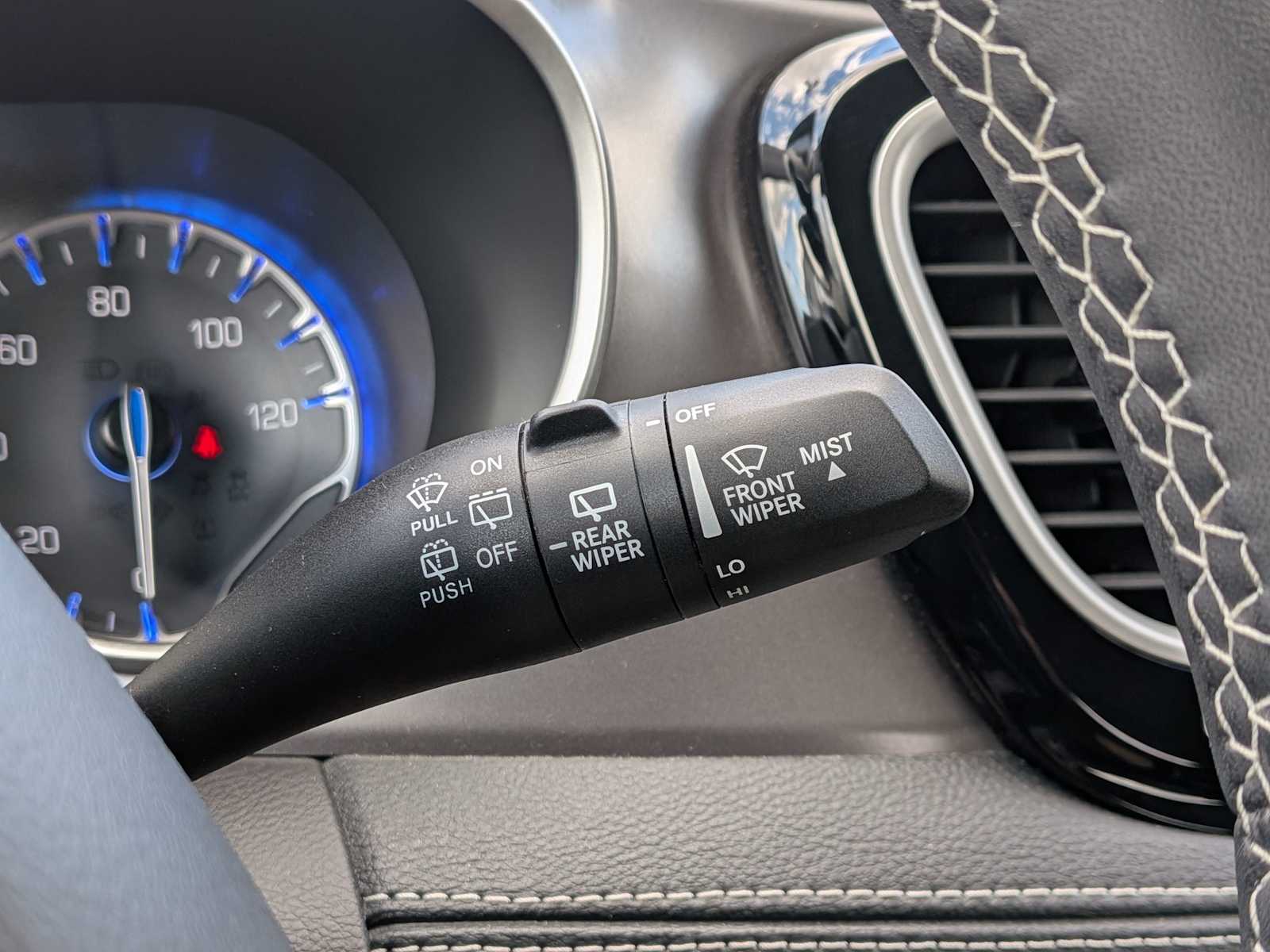 Thumbnail: 2023 Chrysler Pacifica - 25