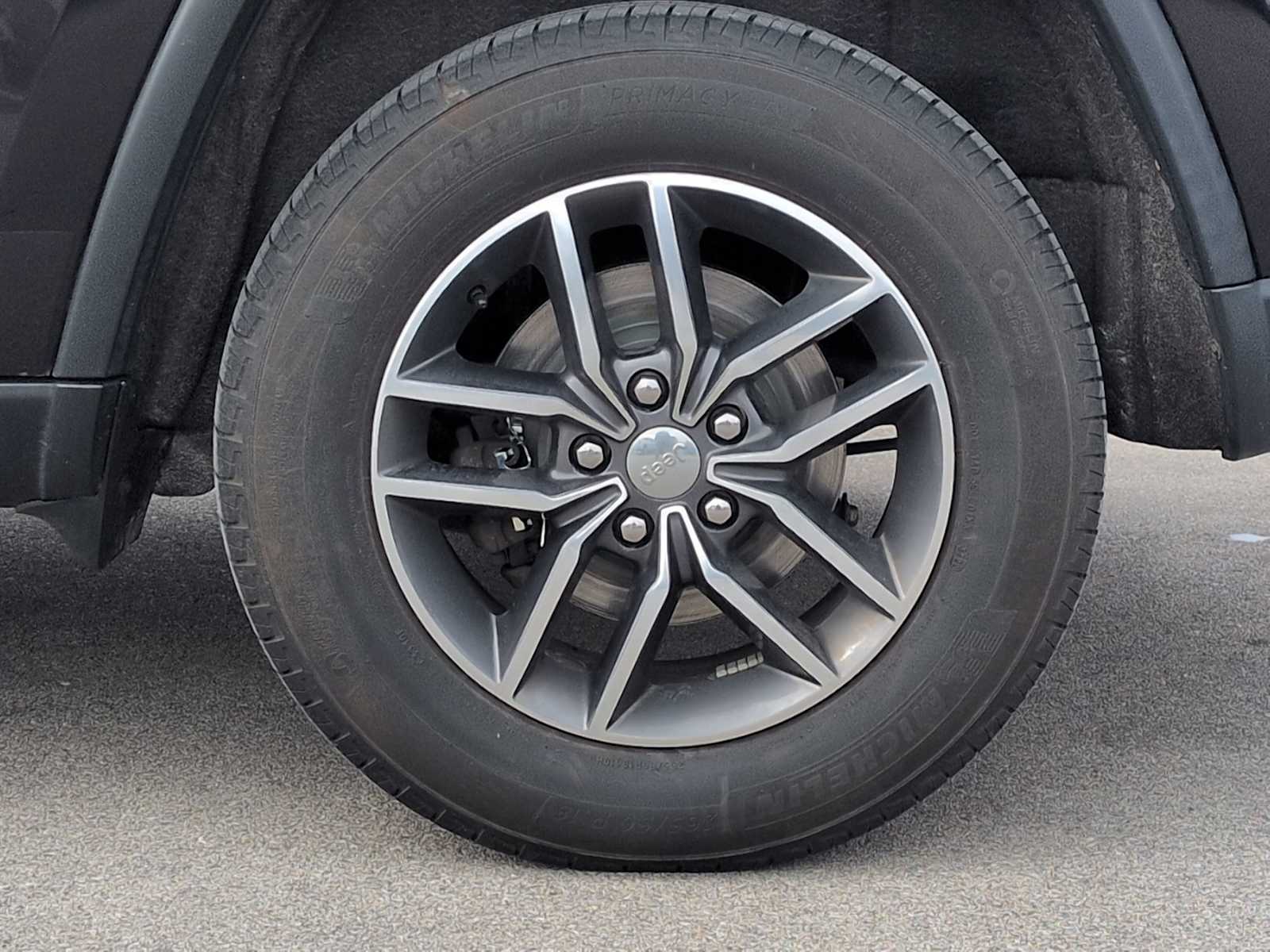 Thumbnail: 2018 Jeep Grand Cherokee - 12