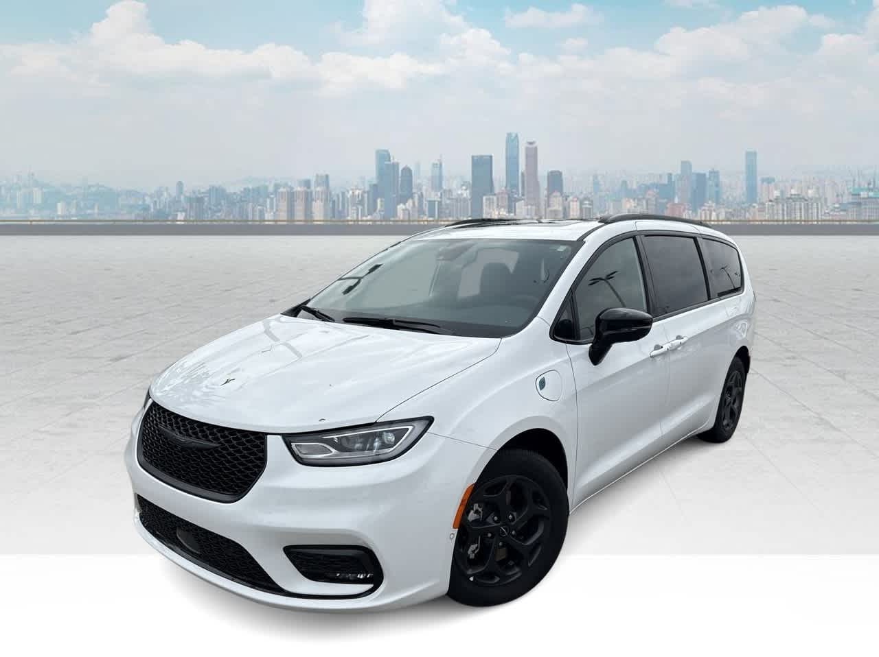 2024 Chrysler Pacifica Hybrid Select -
                  Waukesha, WI
