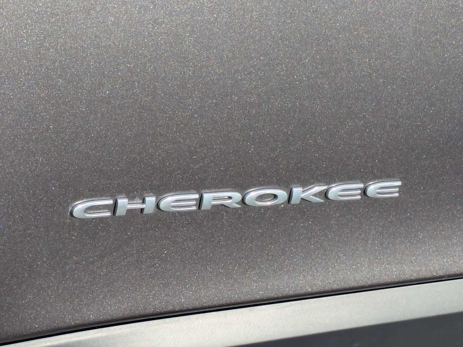 Thumbnail: 2021 Jeep Cherokee - 12