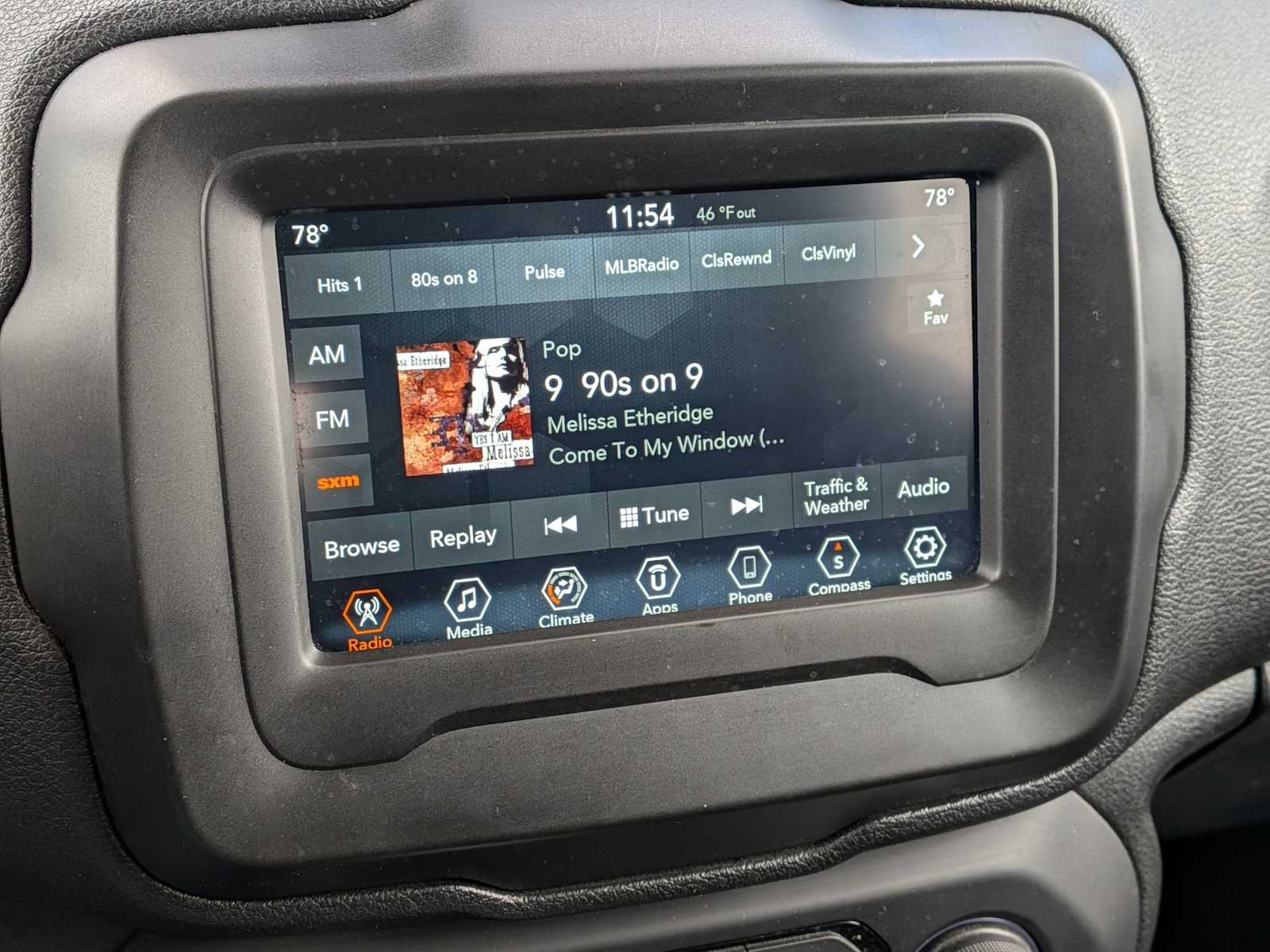 Thumbnail: 2018 Jeep Renegade - 26