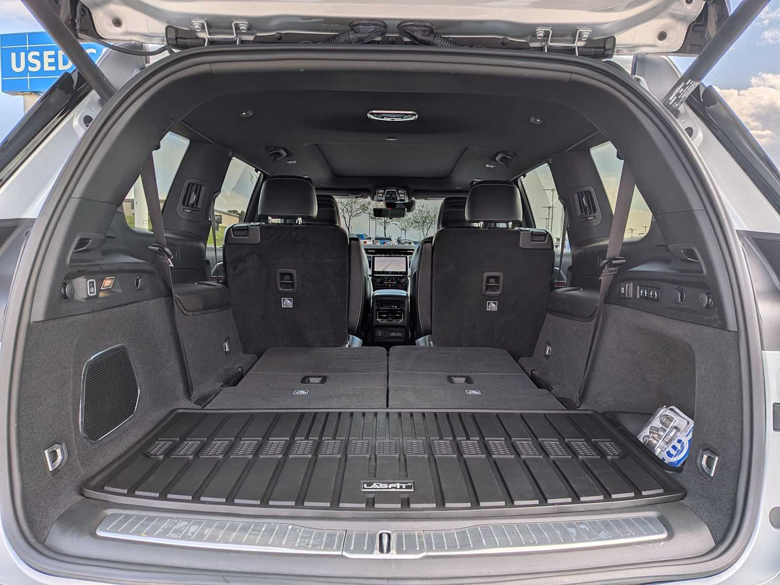 Thumbnail: 2023 Jeep Grand Cherokee - 33