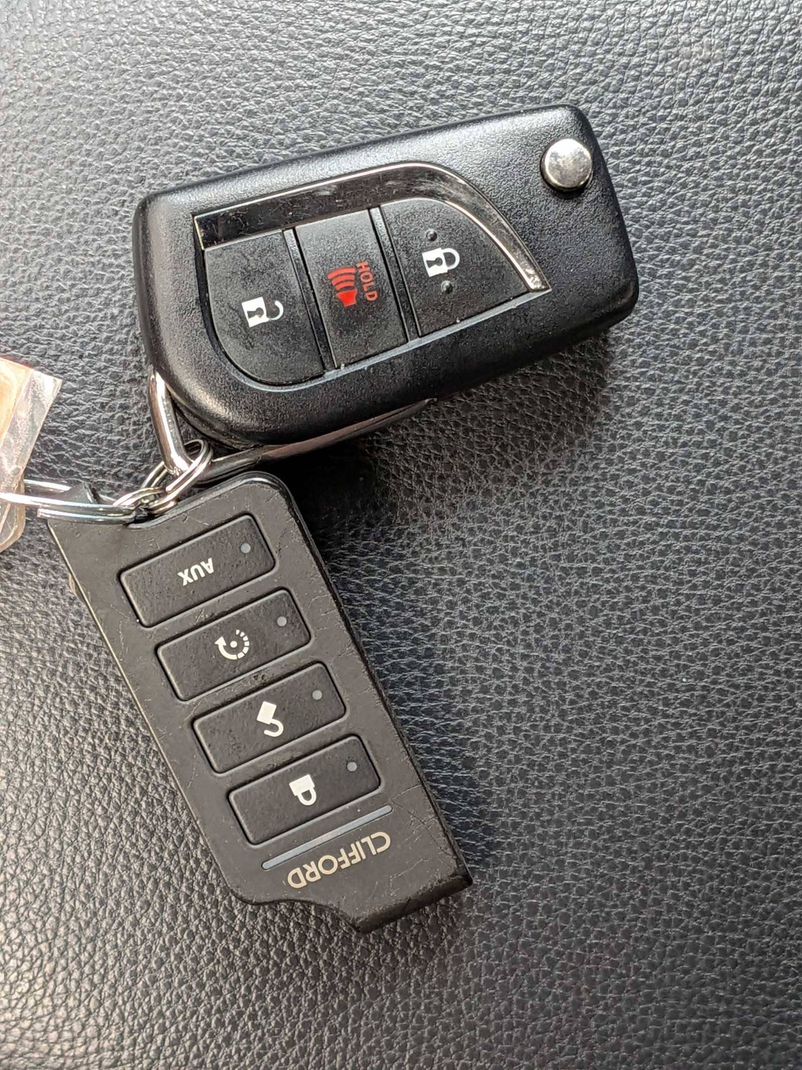 Thumbnail: 2019 Toyota RAV4 - 30