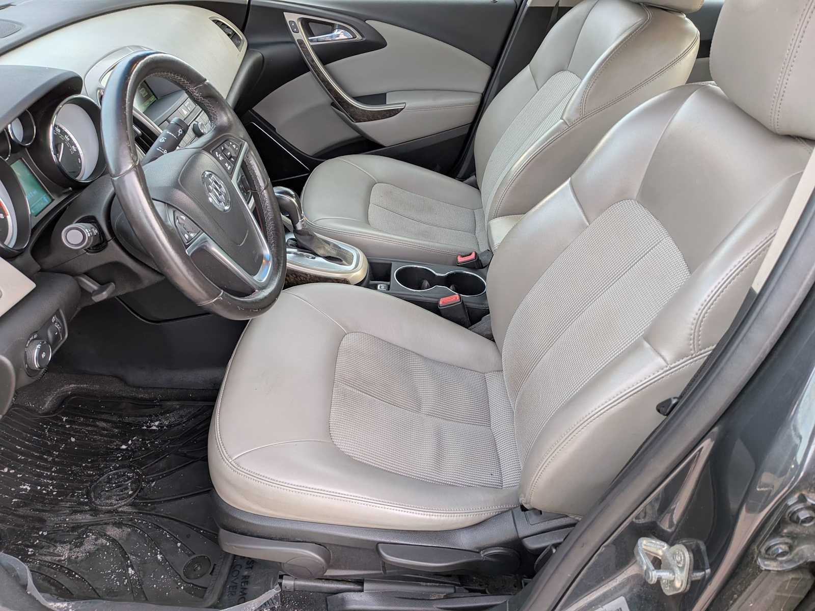 Thumbnail: 2012 Buick Verano - 15