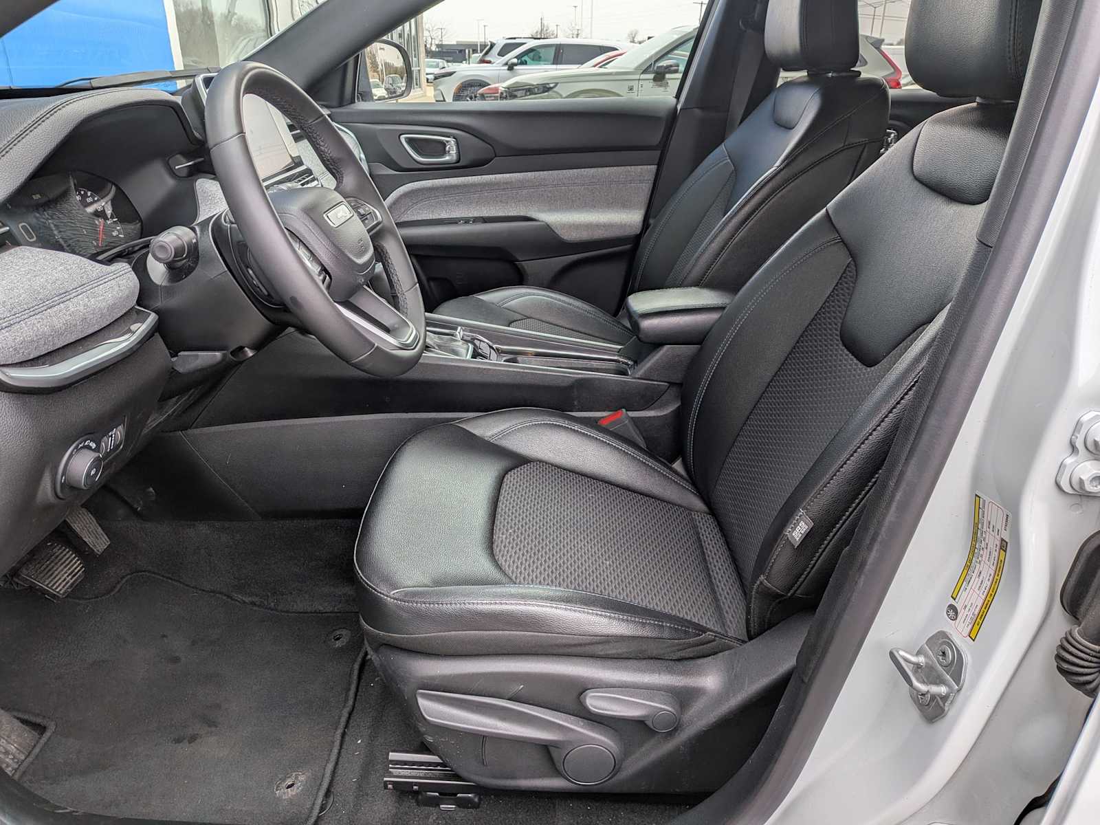 Thumbnail: 2025 Jeep Compass - 15