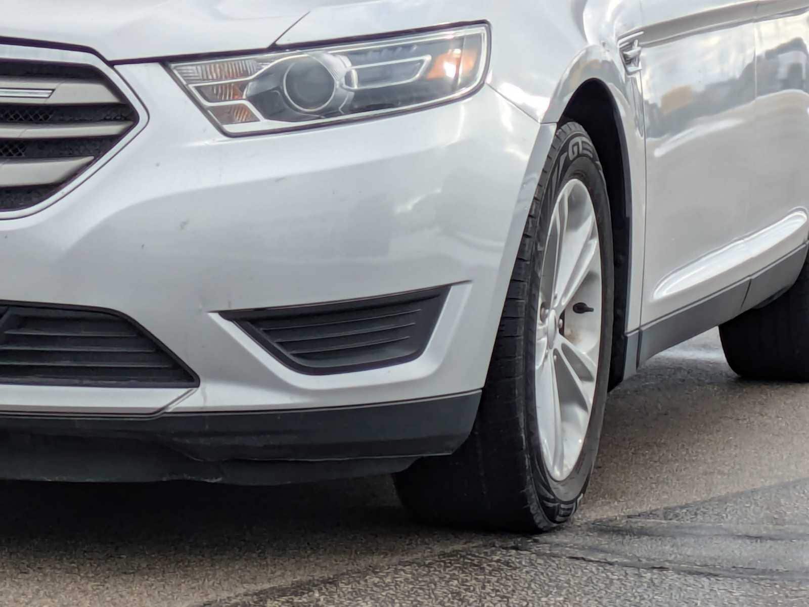 Thumbnail: 2017 Ford Taurus - 10