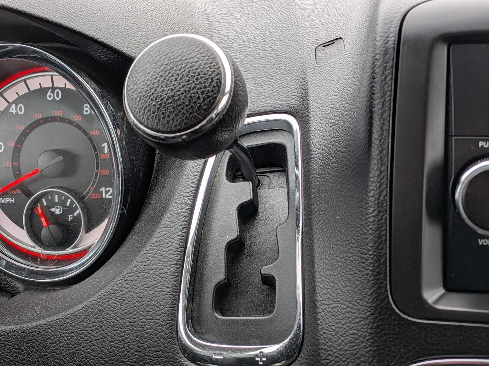 Thumbnail: 2013 Dodge Grand Caravan - 25