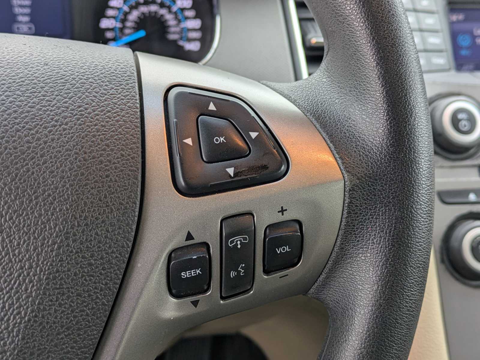 Thumbnail: 2017 Ford Taurus - 23