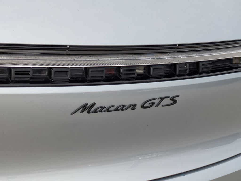 Thumbnail: 2021 Porsche Macan - 11