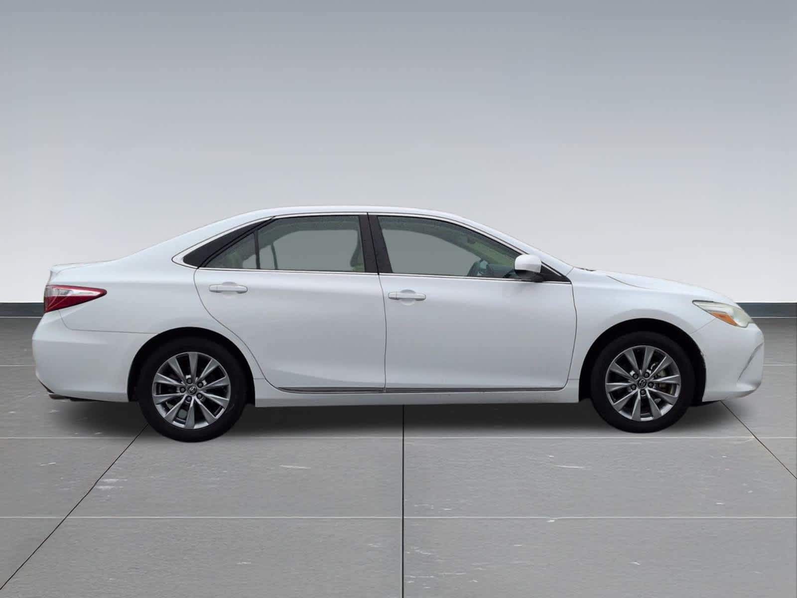 Thumbnail: 2016 Toyota Camry - 7