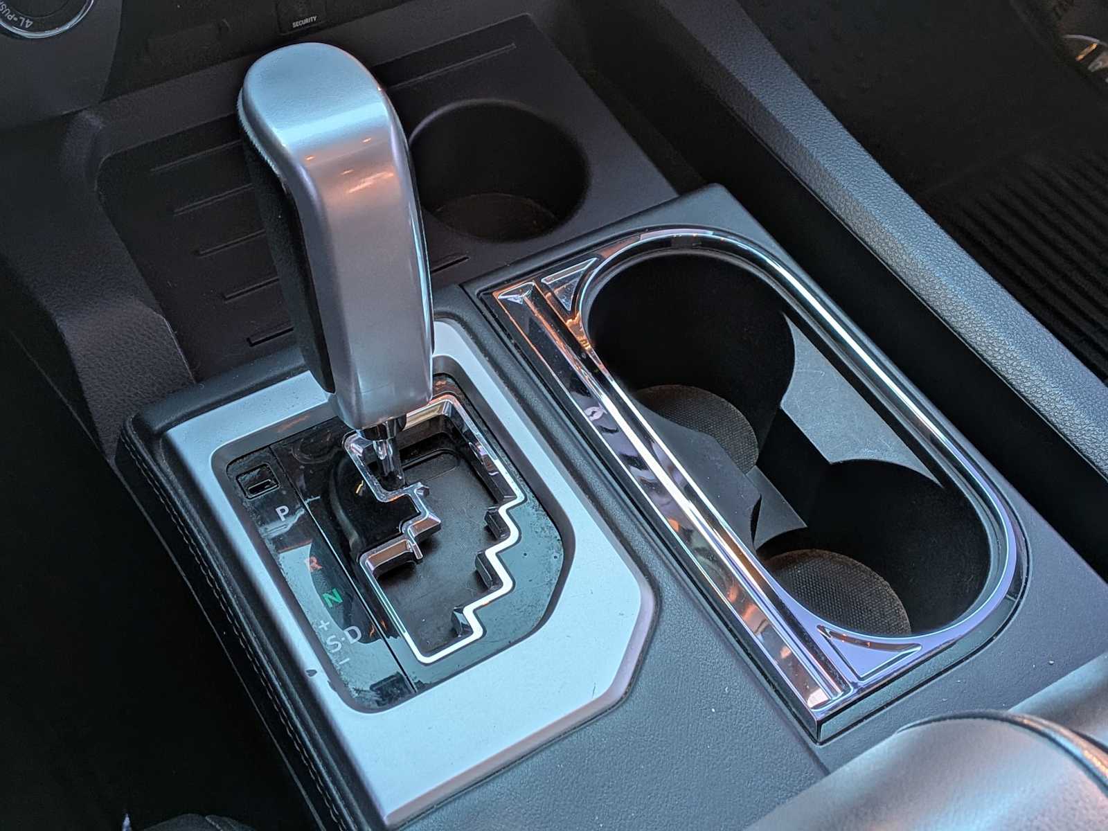 Thumbnail: 2014 Toyota Tundra - 31