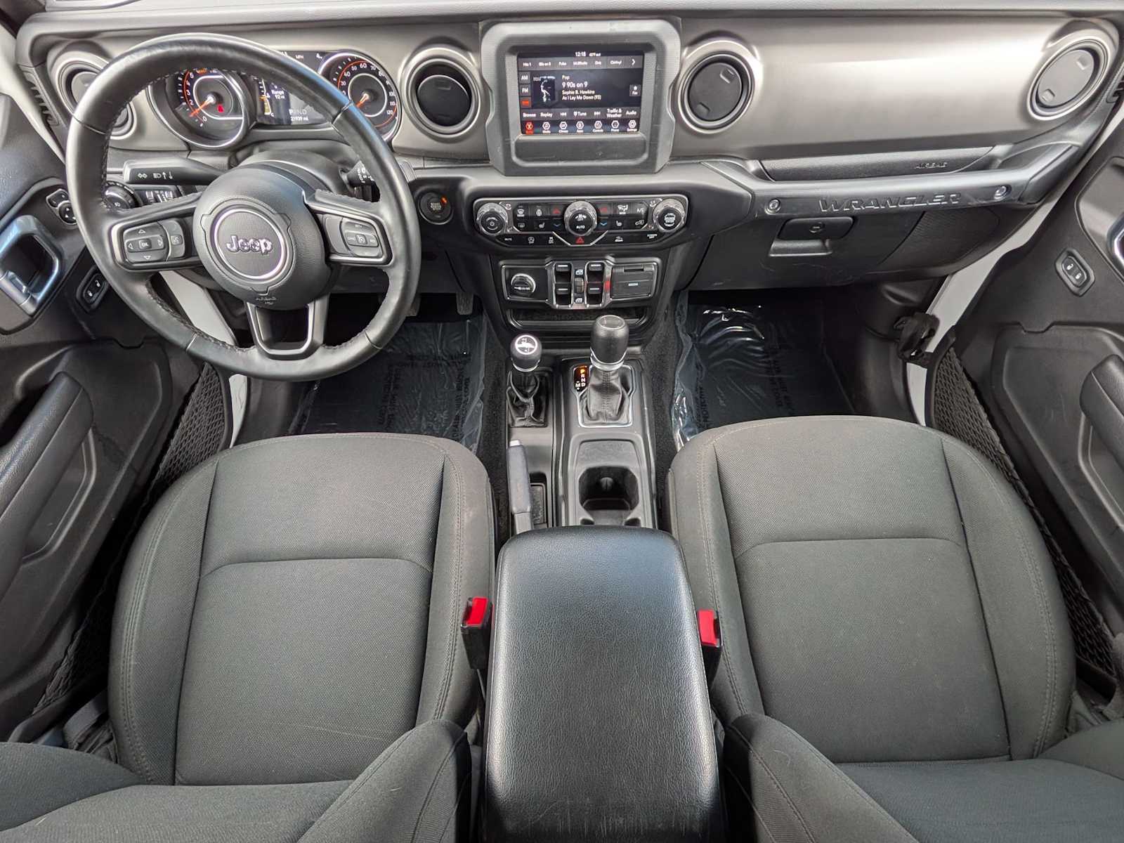 Thumbnail: 2022 Jeep Wrangler - 29