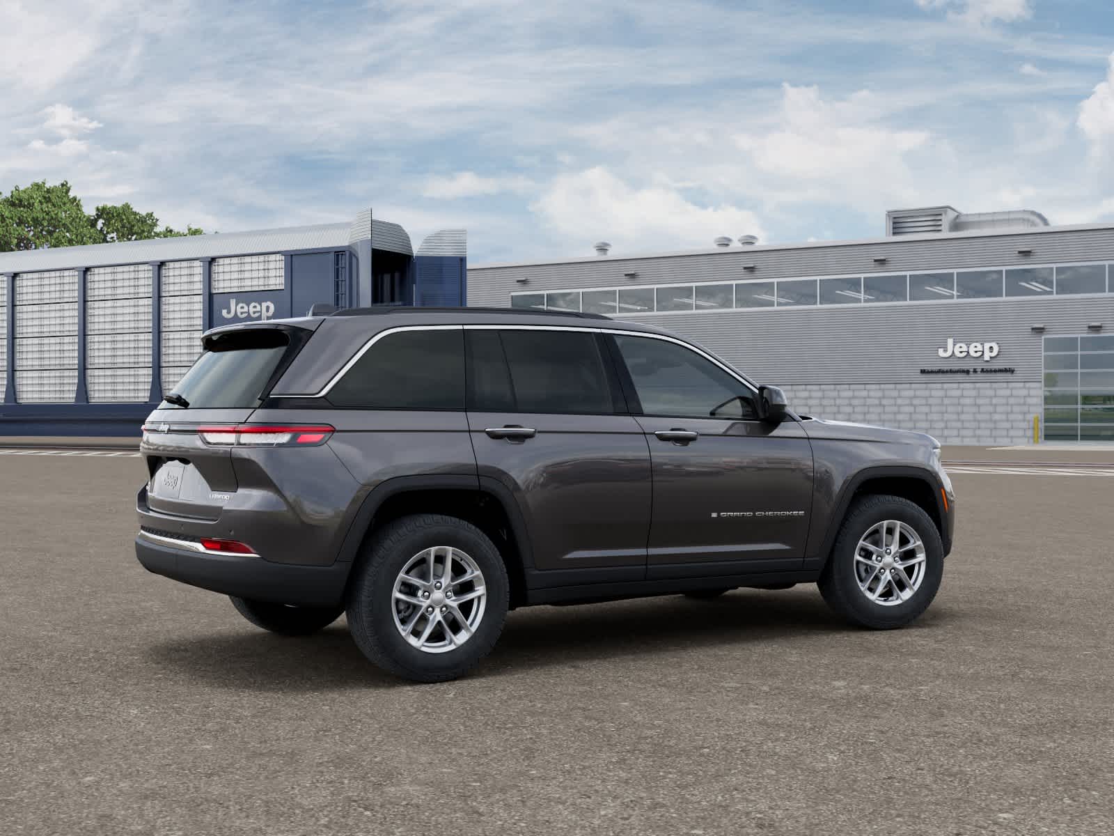 Thumbnail: 2025 Jeep Grand Cherokee - 4