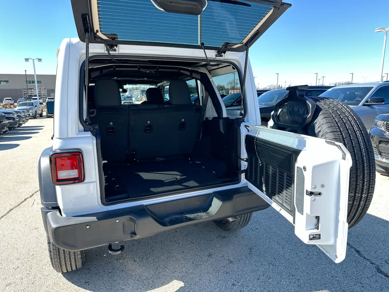 Thumbnail: 2025 Jeep Wrangler - 24