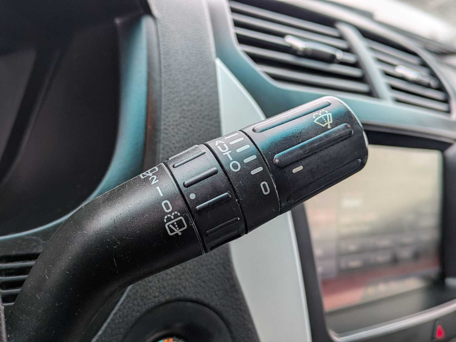 Thumbnail: 2014 Ford Explorer - 26