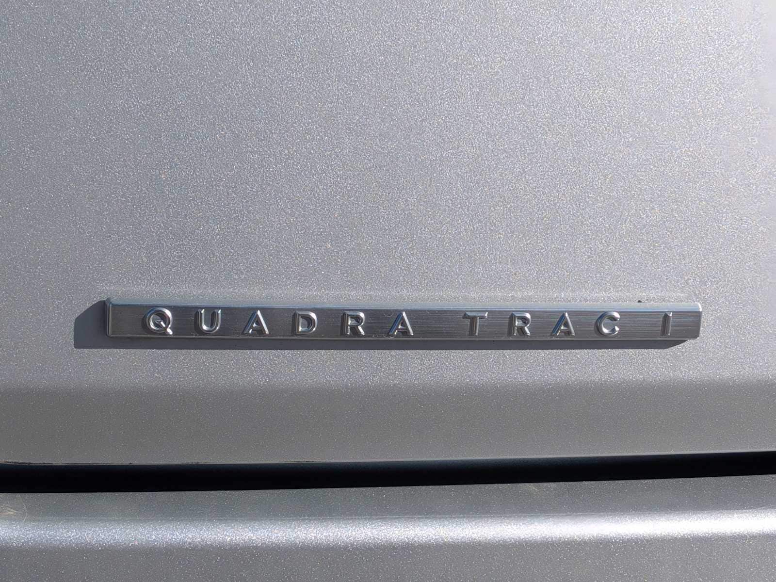 Thumbnail: 2023 Jeep Wagoneer - 12