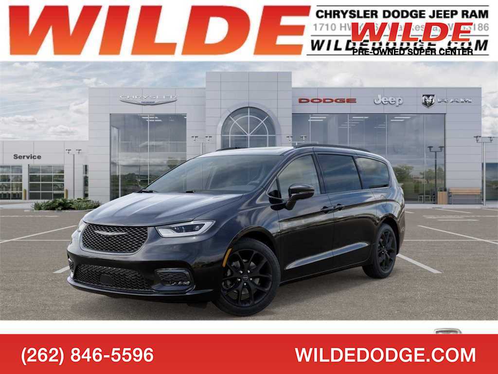 2026 Chrysler Pacifica Limited's photo