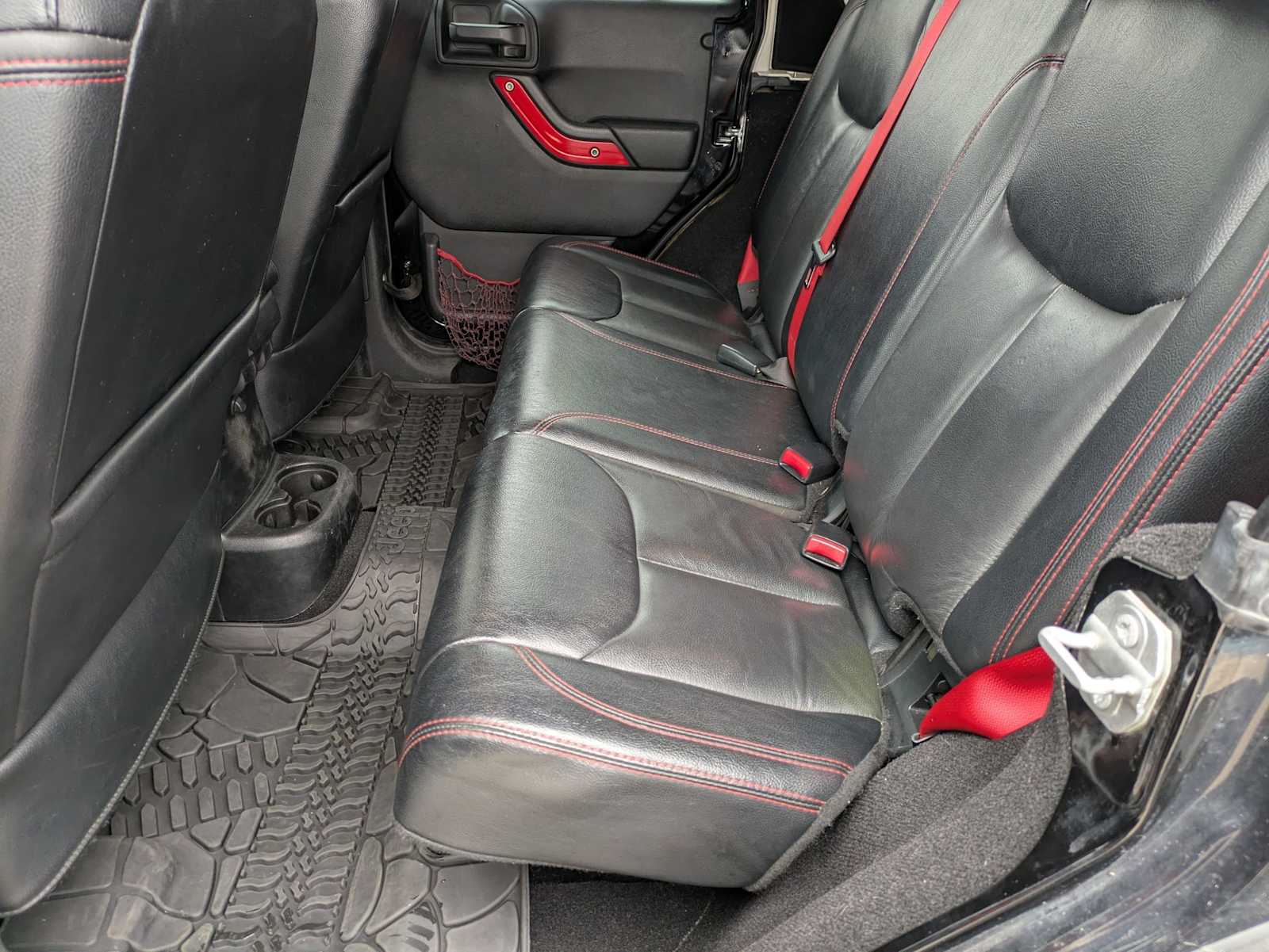 Thumbnail: 2017 Jeep Wrangler - 18