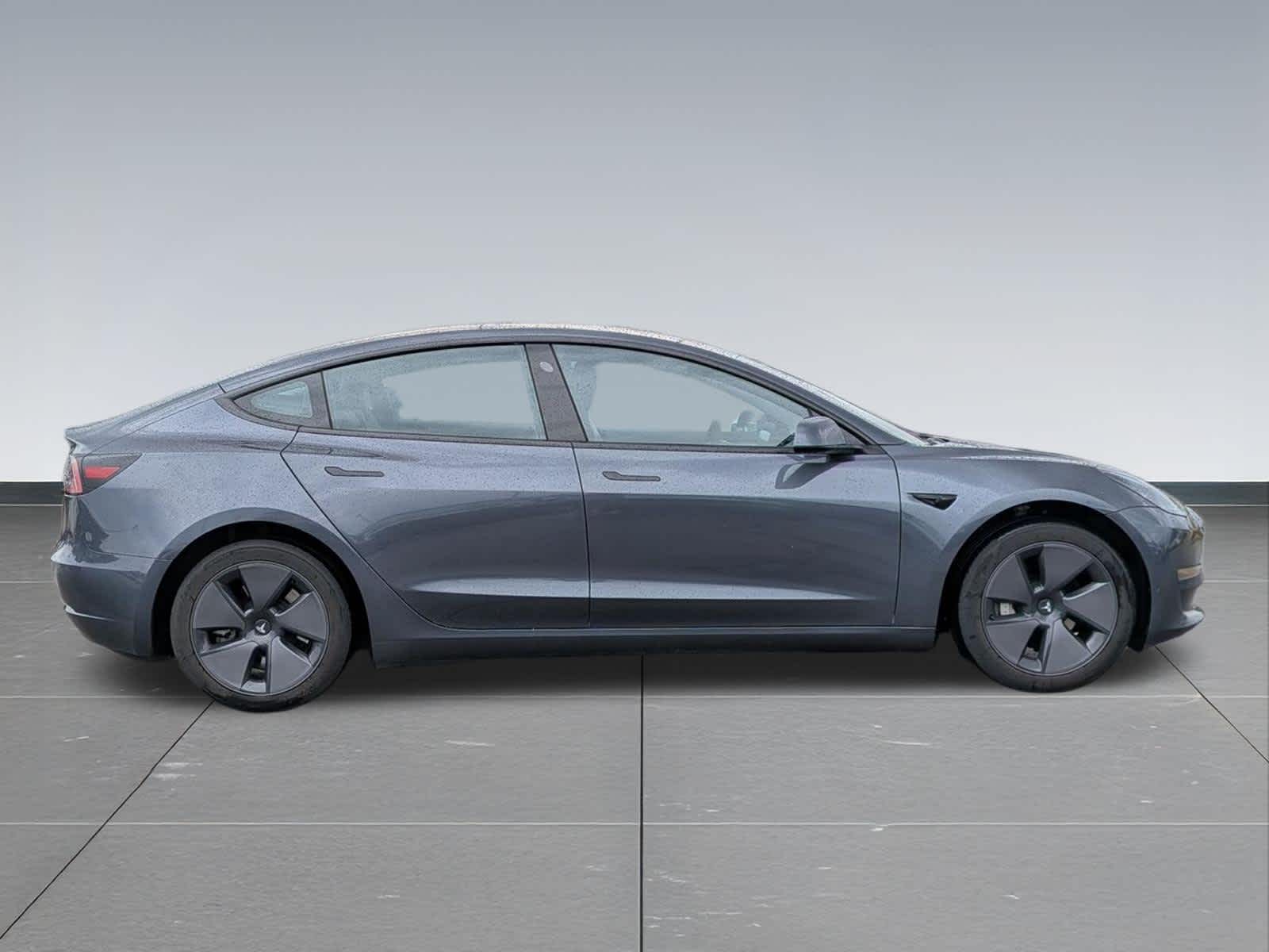 Thumbnail: 2023 Tesla Model 3 - 7