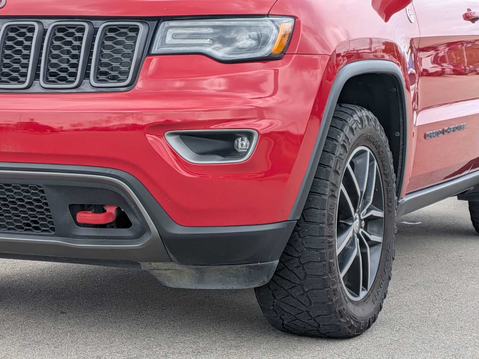 Thumbnail: 2017 Jeep Grand Cherokee - 11