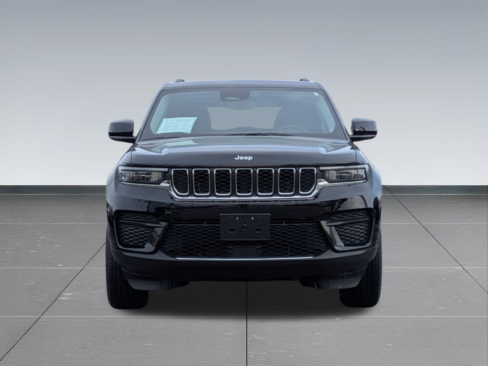 Thumbnail: 2023 Jeep Grand Cherokee - 9