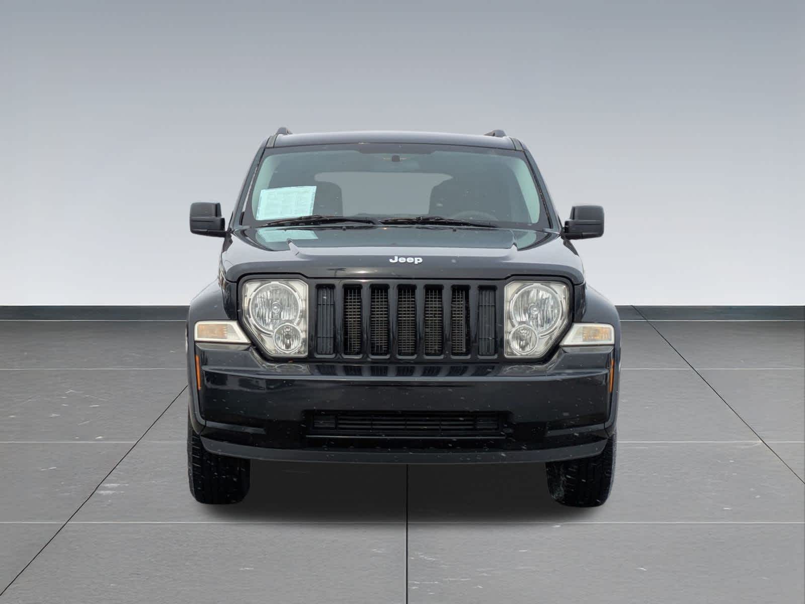 Thumbnail: 2010 Jeep Liberty - 9