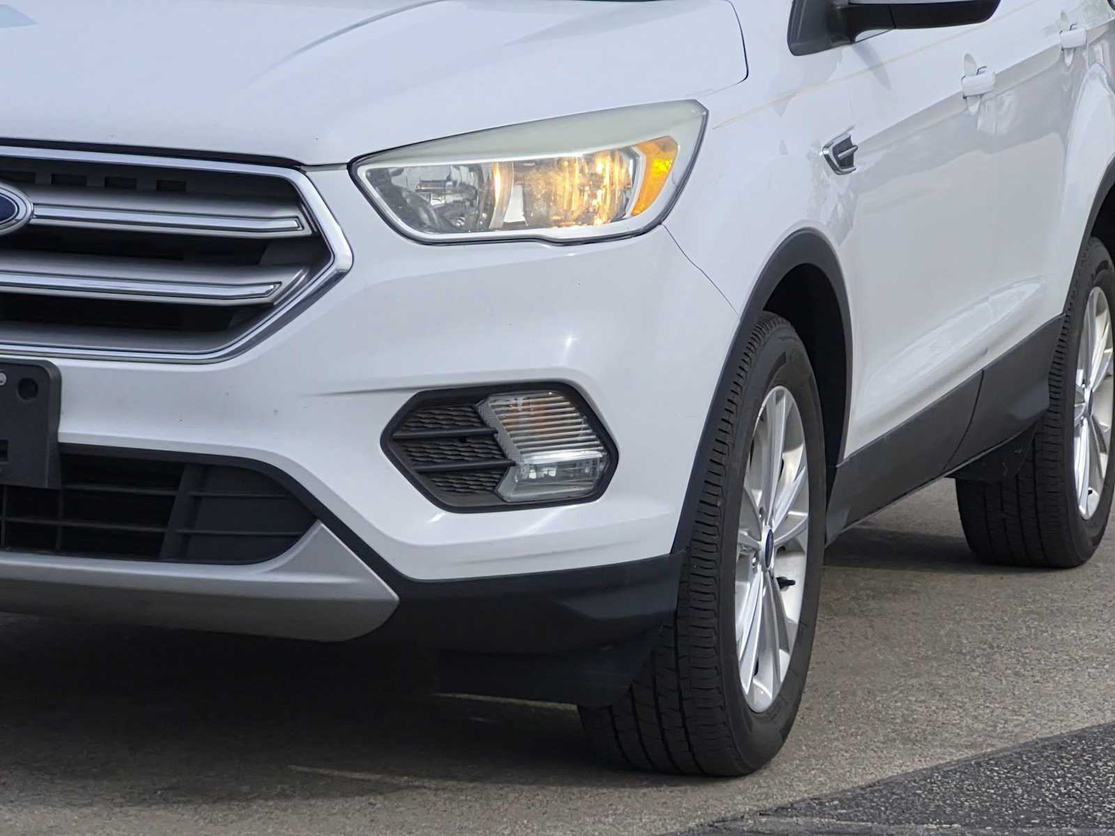 Thumbnail: 2017 Ford Escape - 10