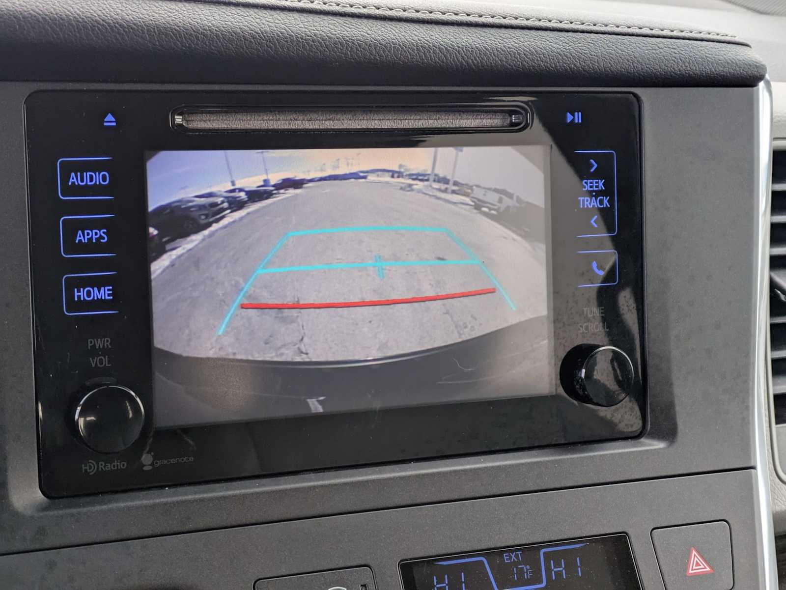 Thumbnail: 2015 Toyota Sienna - 29