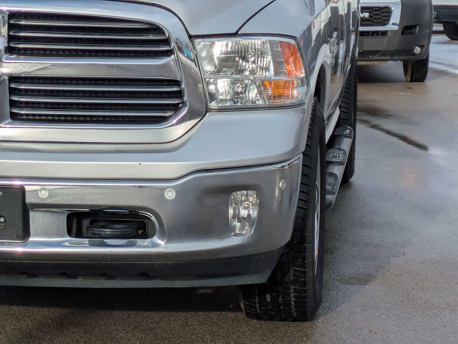 Thumbnail: 2019 RAM 1500 Classic - 10