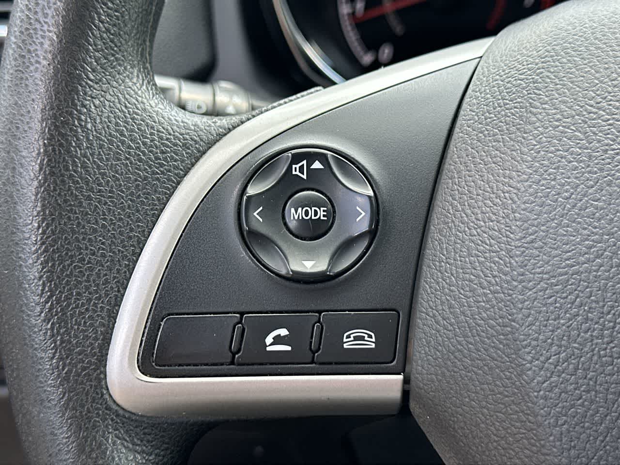 Thumbnail: 2018 Mitsubishi Outlander Sport - 19