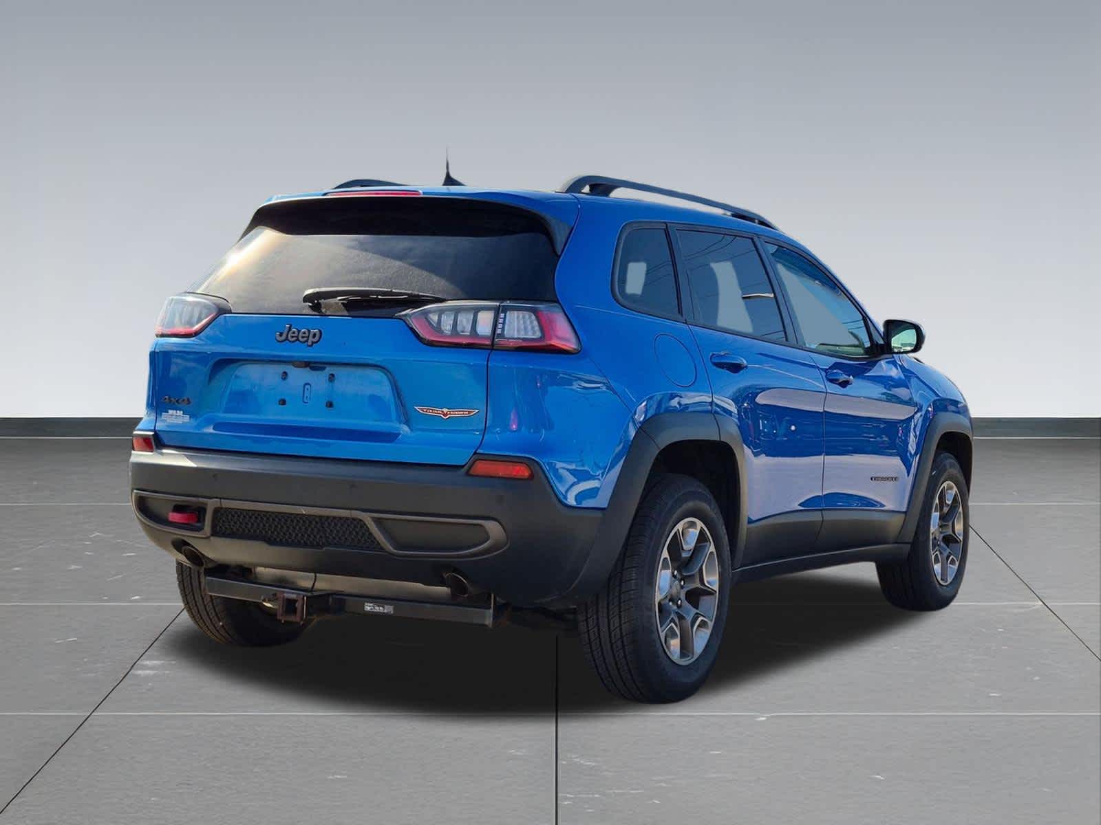 Thumbnail: 2019 Jeep Cherokee - 6