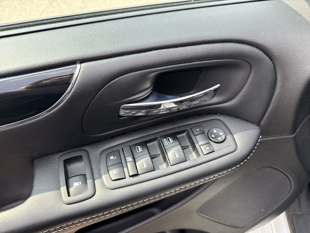 Thumbnail: 2019 Dodge Grand Caravan - 20