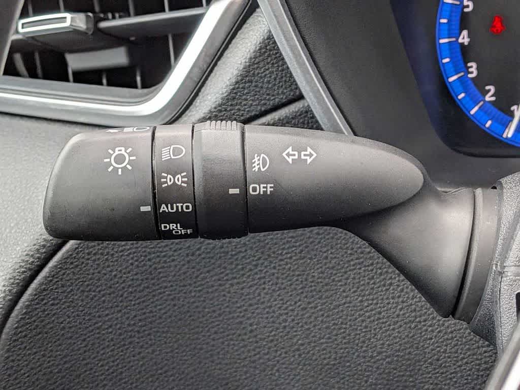 Thumbnail: 2022 Toyota Corolla Cross - 28