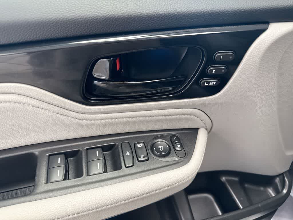 Thumbnail: 2023 Honda Odyssey - 19