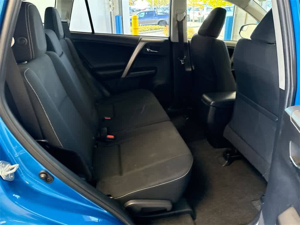 Thumbnail: 2017 Toyota RAV4 - 22