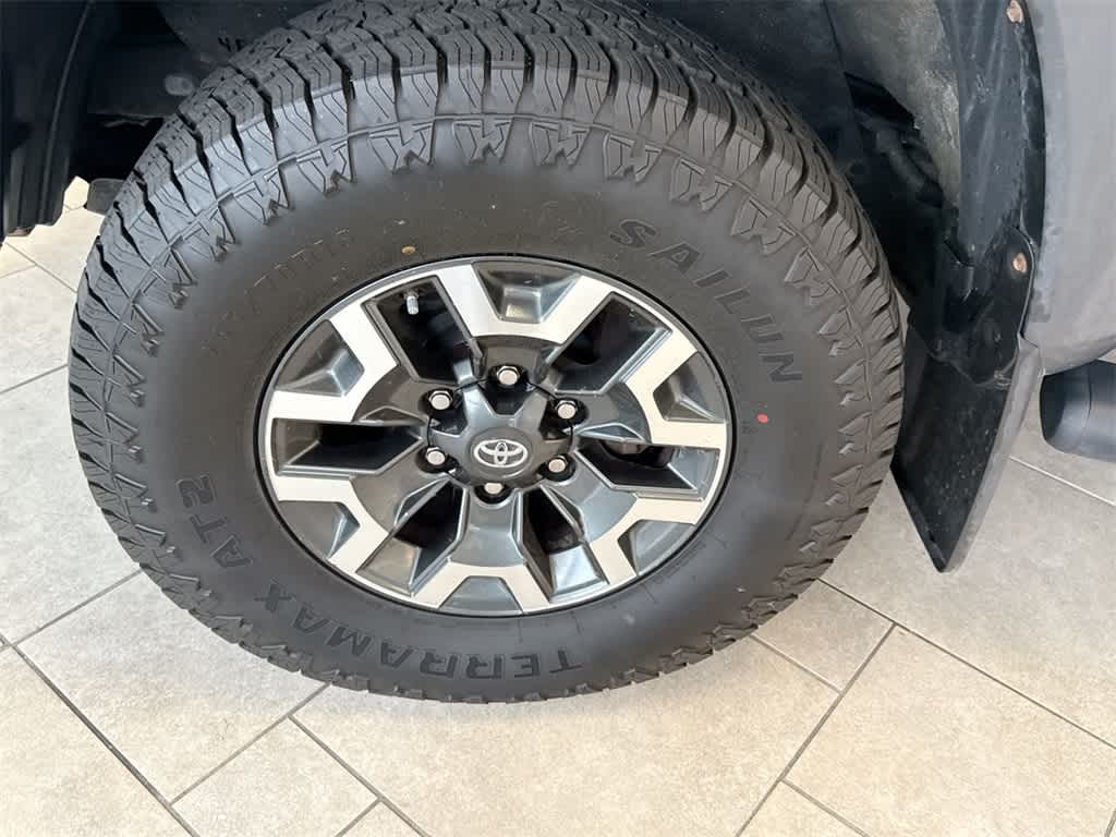 Thumbnail: 2017 Toyota Tacoma - 14