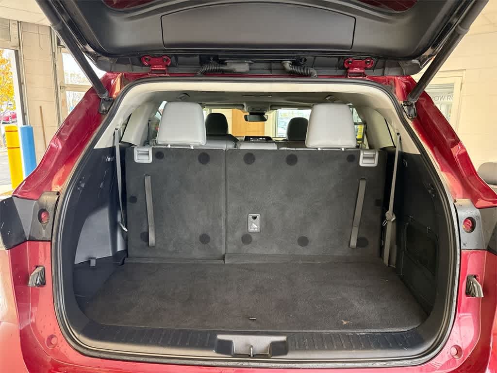 Thumbnail: 2022 Toyota Highlander - 36