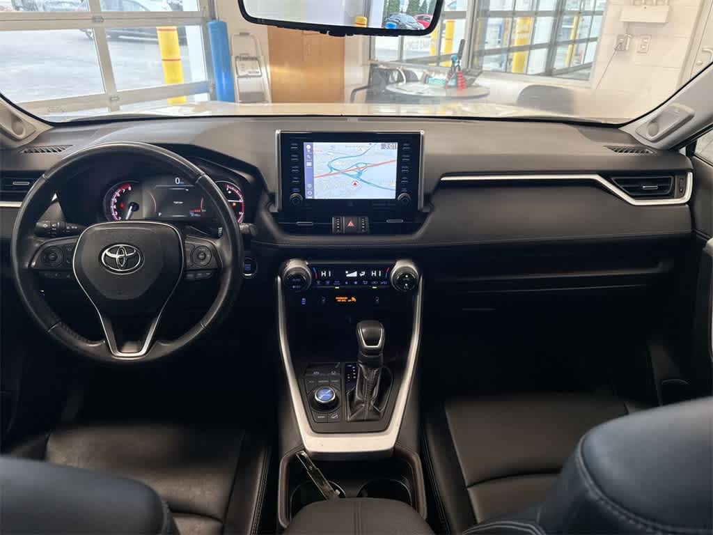 Thumbnail: 2020 Toyota RAV4 - 16