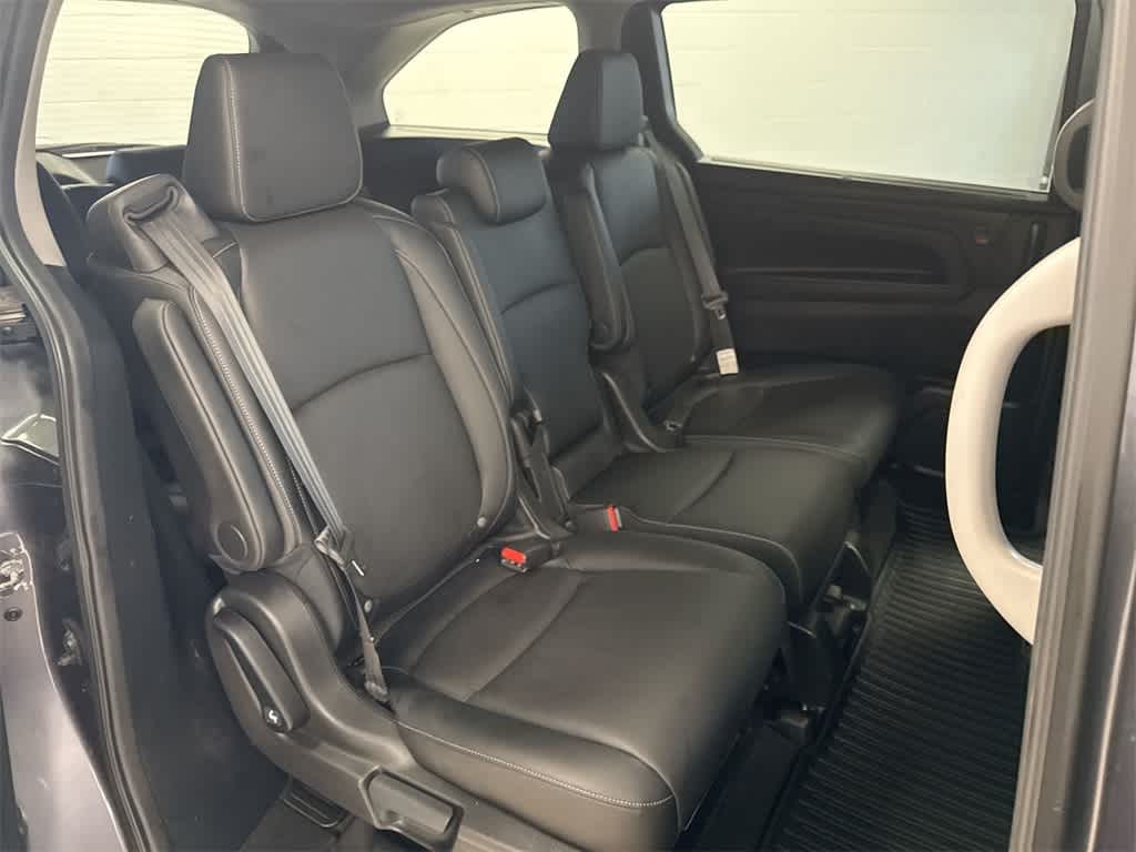 Thumbnail: 2023 Honda Odyssey - 21