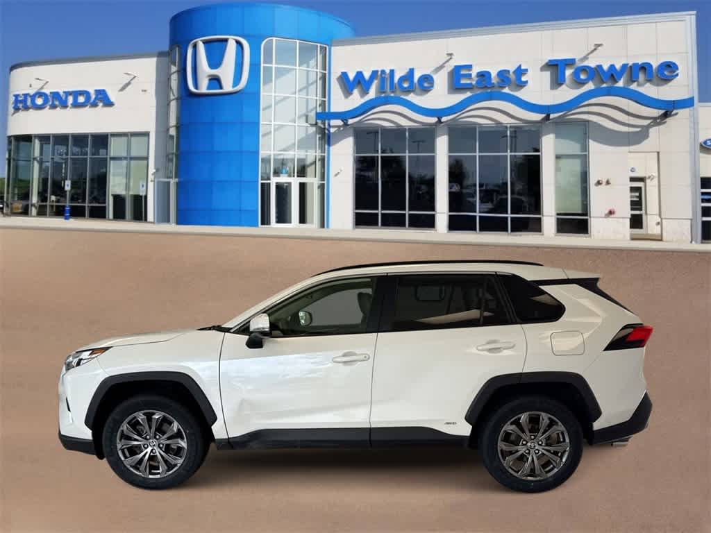 Thumbnail: 2022 Toyota RAV4 - 5