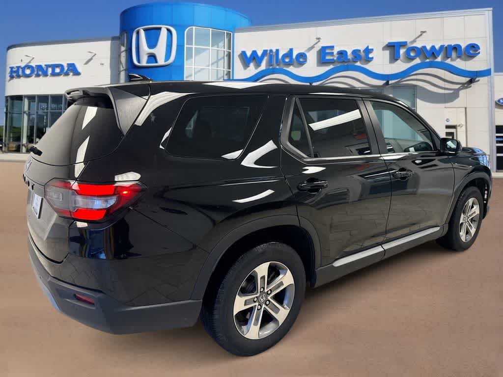 Thumbnail: 2023 Honda Pilot - 8