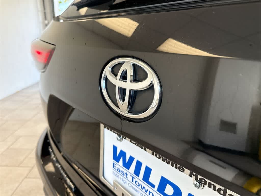 Thumbnail: 2022 Toyota Highlander - 12