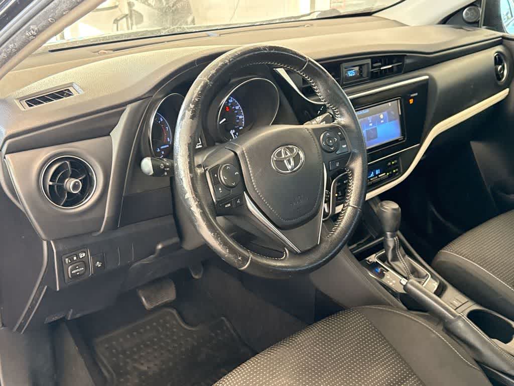 Thumbnail: 2017 Toyota Corolla iM - 11