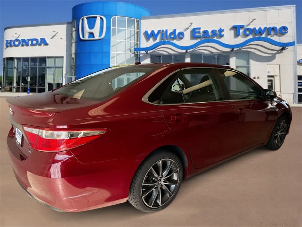 Thumbnail: 2015 Toyota Camry - 8