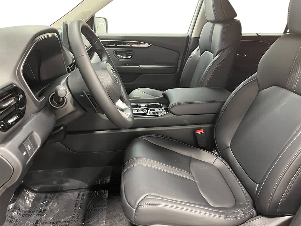 2025 Honda Pilot Touring 16